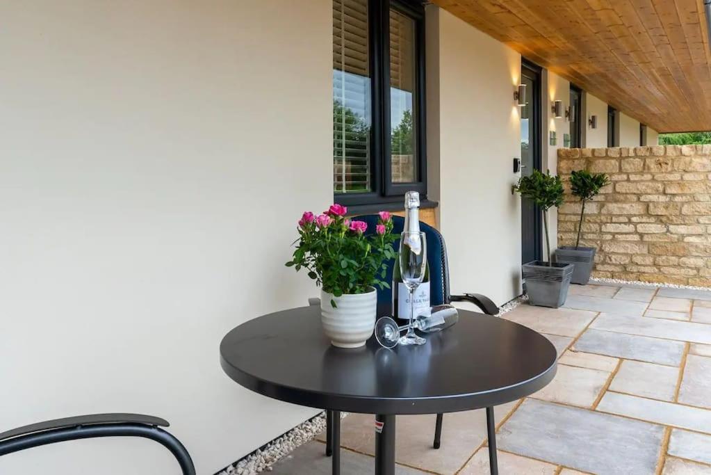 Rose Barn - Luxury Barn Accommodation In The Cotswolds Gretton  Exteriör bild